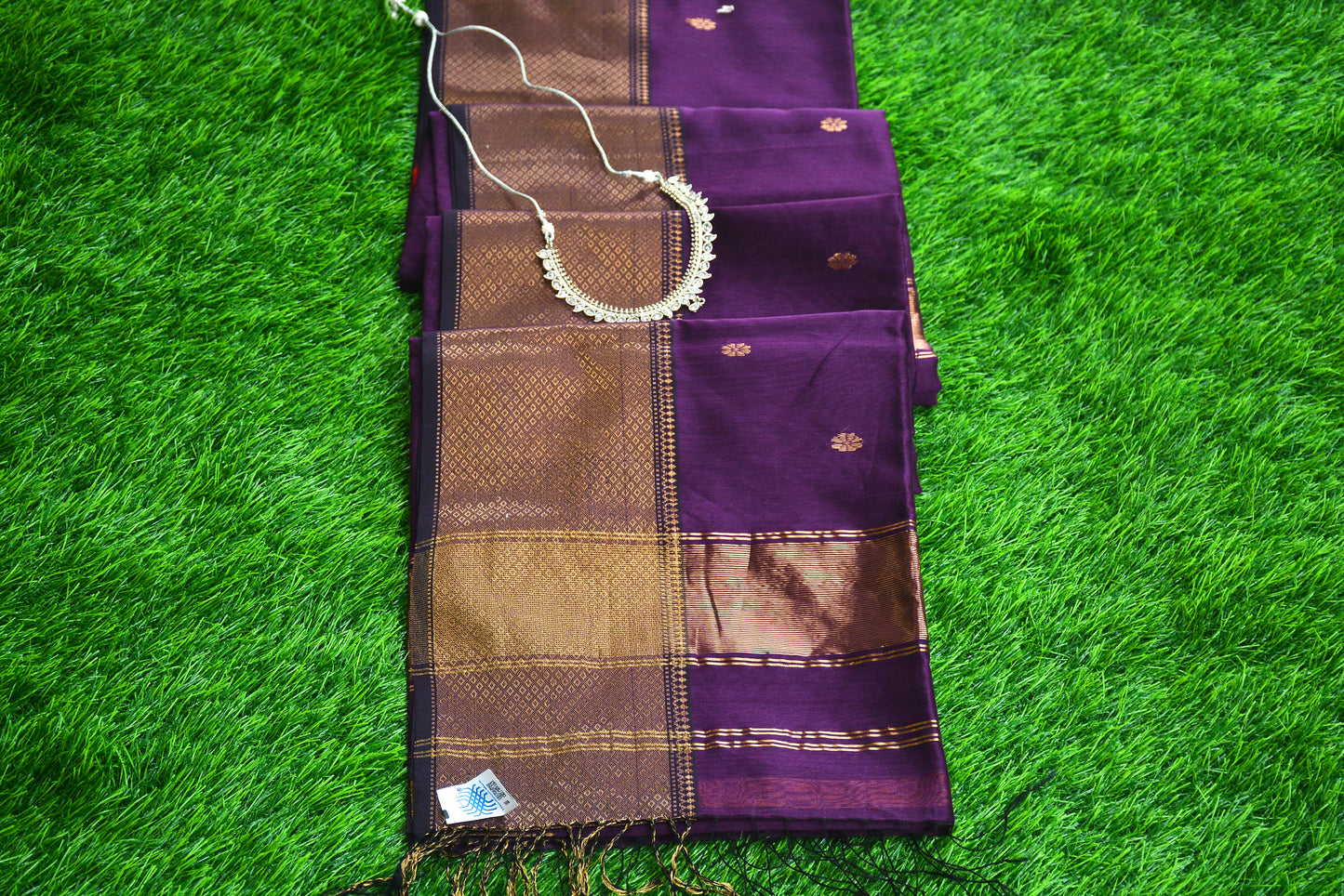 Pure Maheshwari Handloom Saree with big border