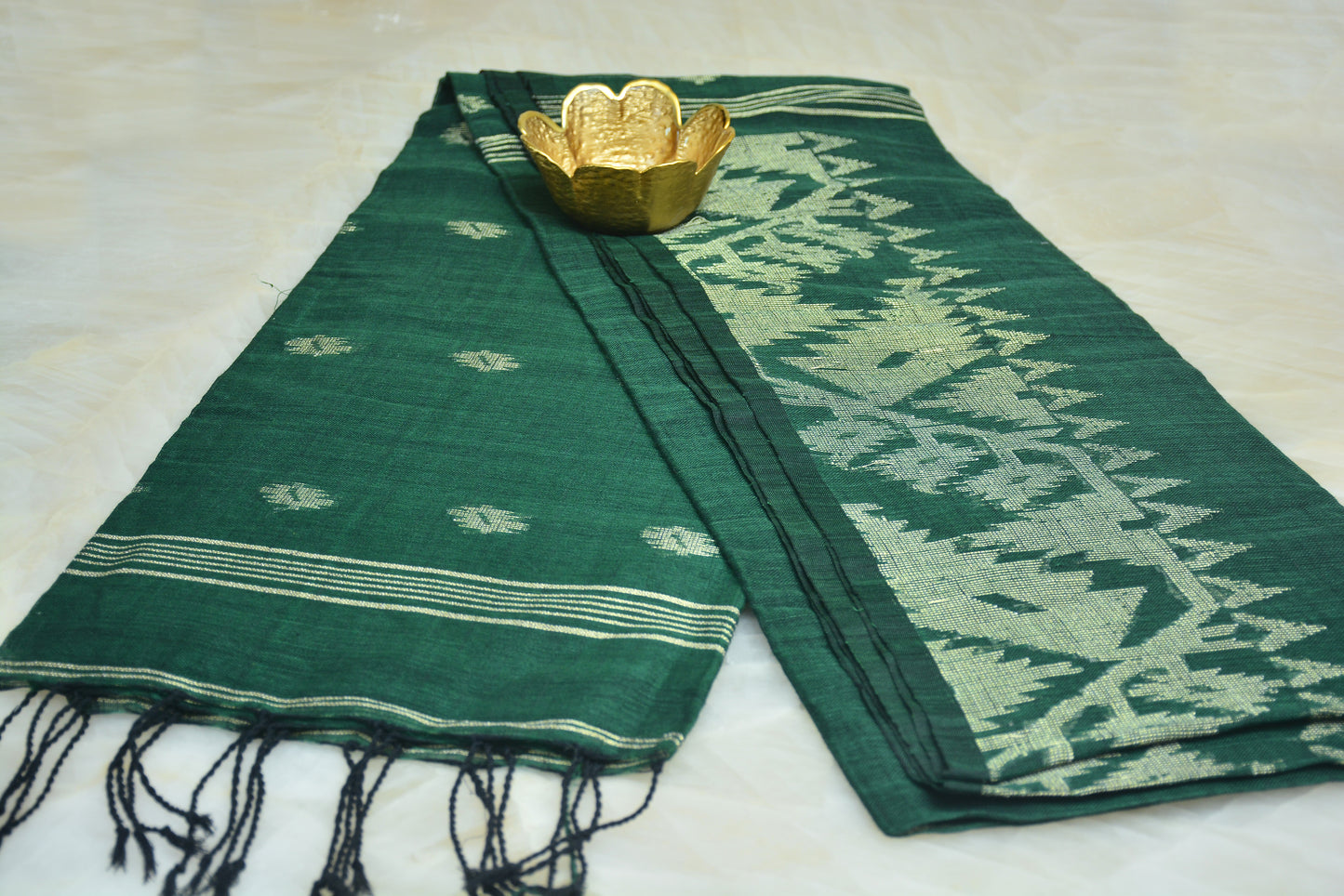 Handloom Linen Saree with jamdani border