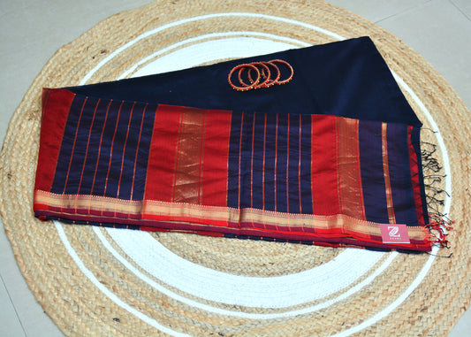Maheshwari Handloom Saree with Small Border and Contrast Pallu