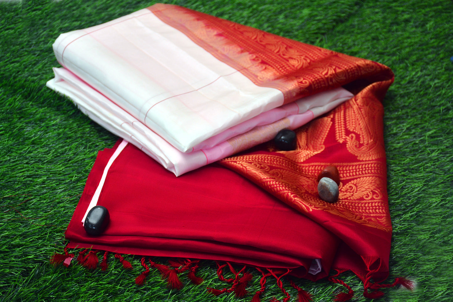 Pure Soft Silk Saree With Big Checks and Contrast Pallu