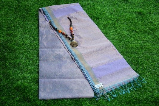 Maheshwari Handloom tissue saree with border