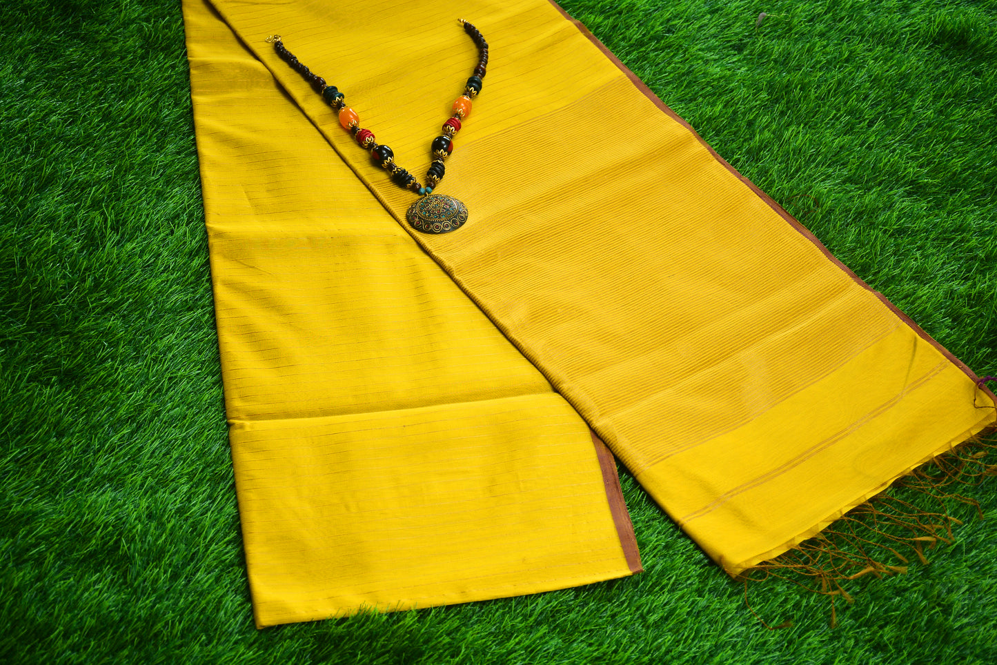 Maheshwari Handloom Plain Saree with Zari lines
