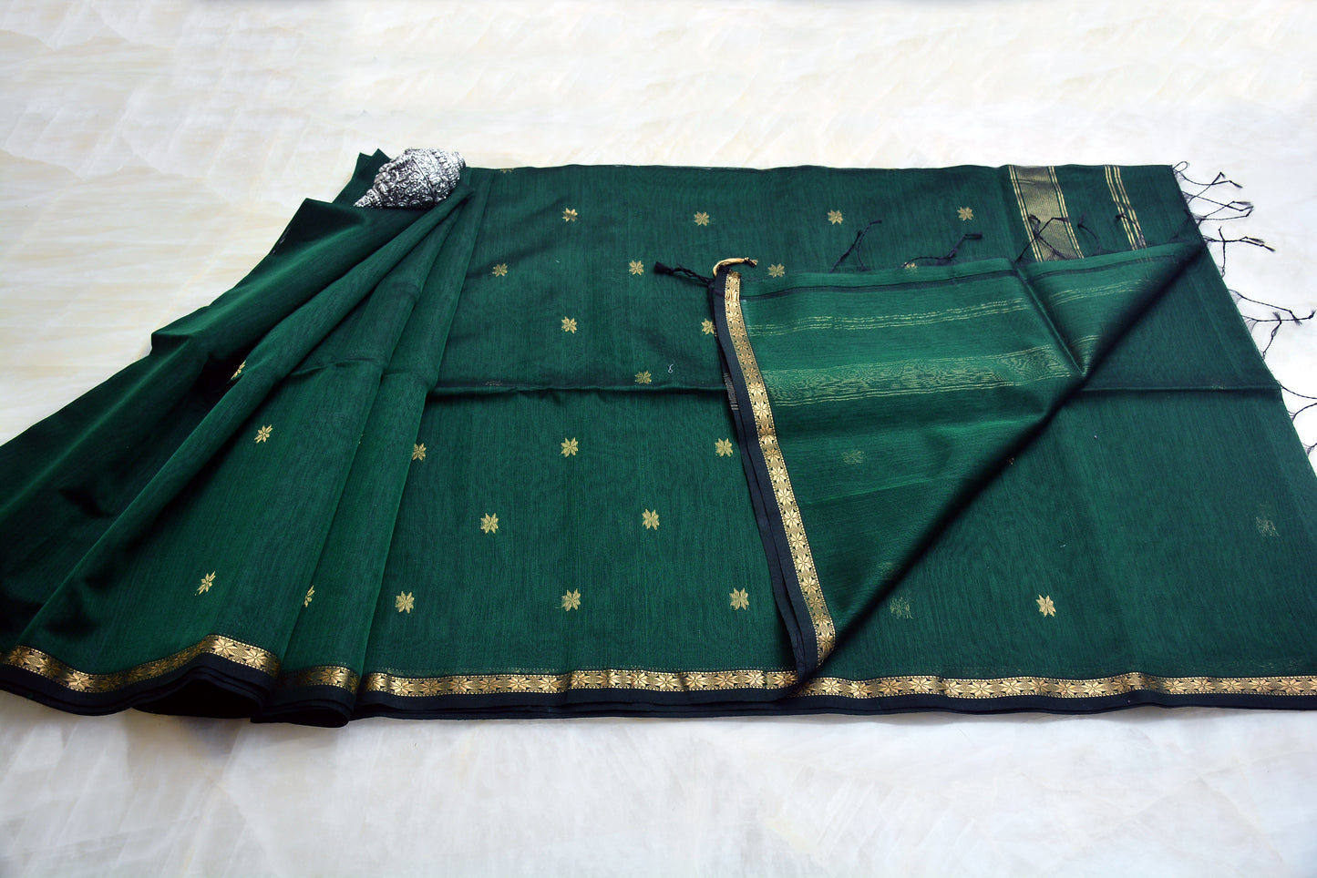 Maheshwari Handloom Saree with Small Border