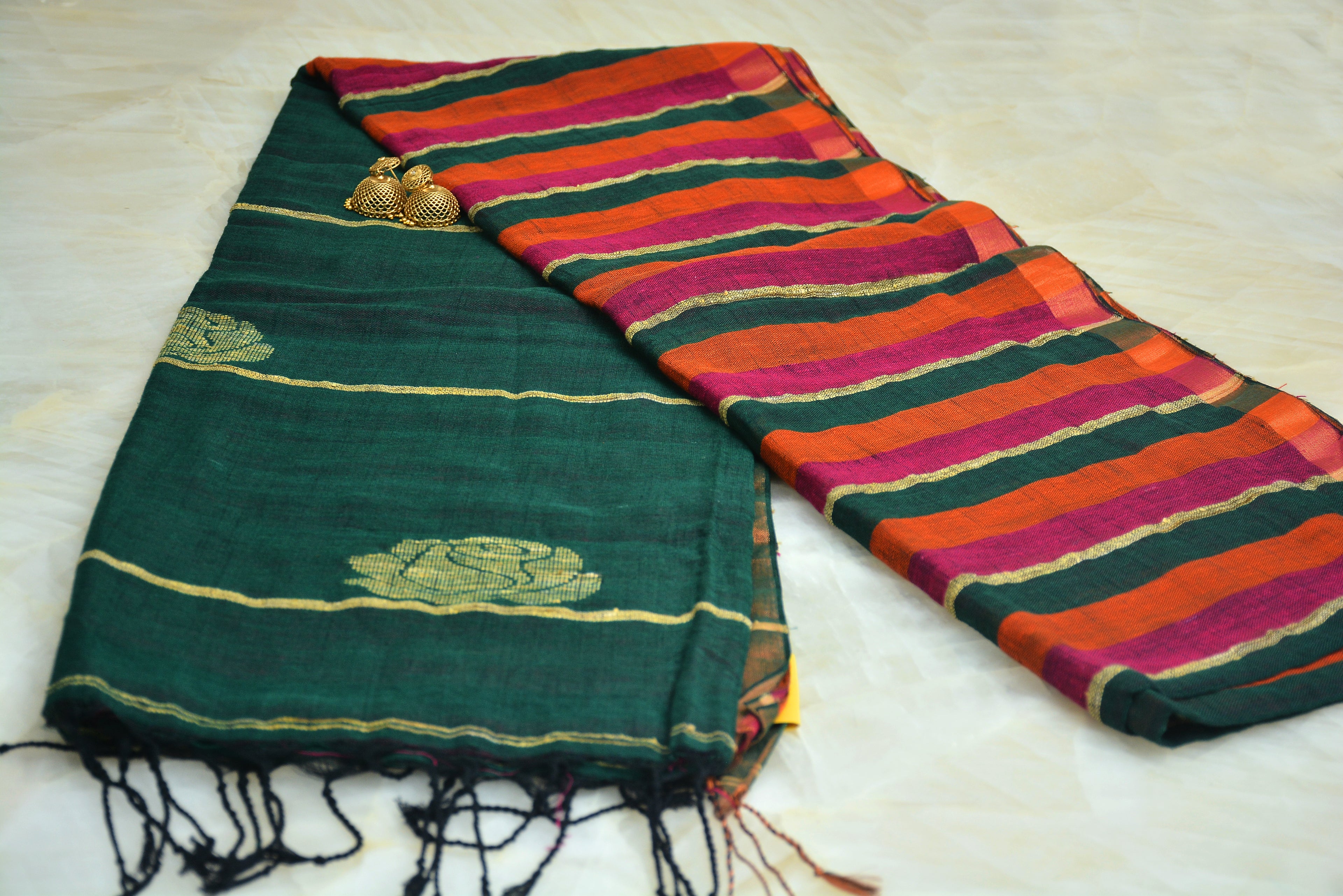 Handloom Linen Saree in a Striped Pattern