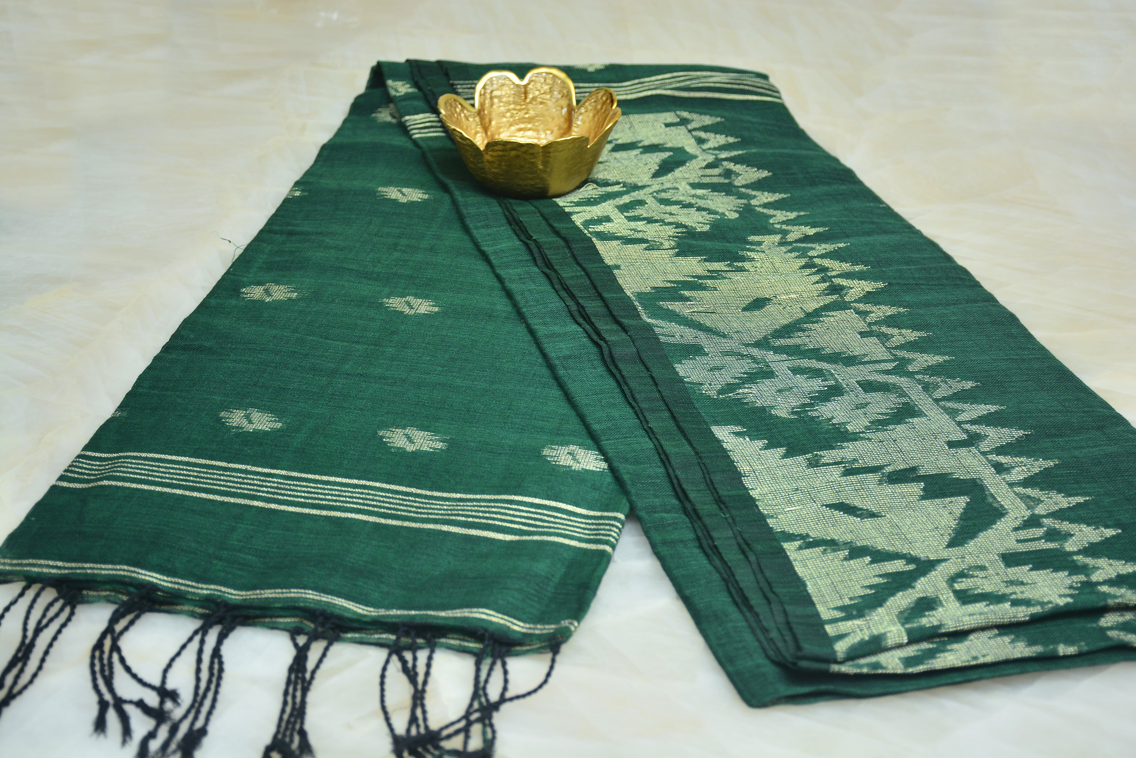Handloom Linen Saree with jamdani border