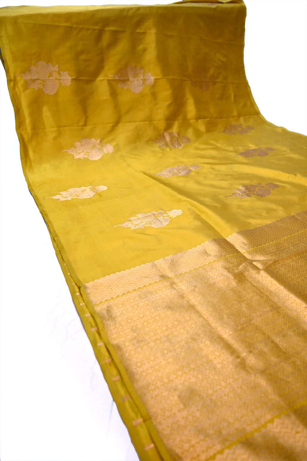 Pure Banarasi katan Silk Saree without border
