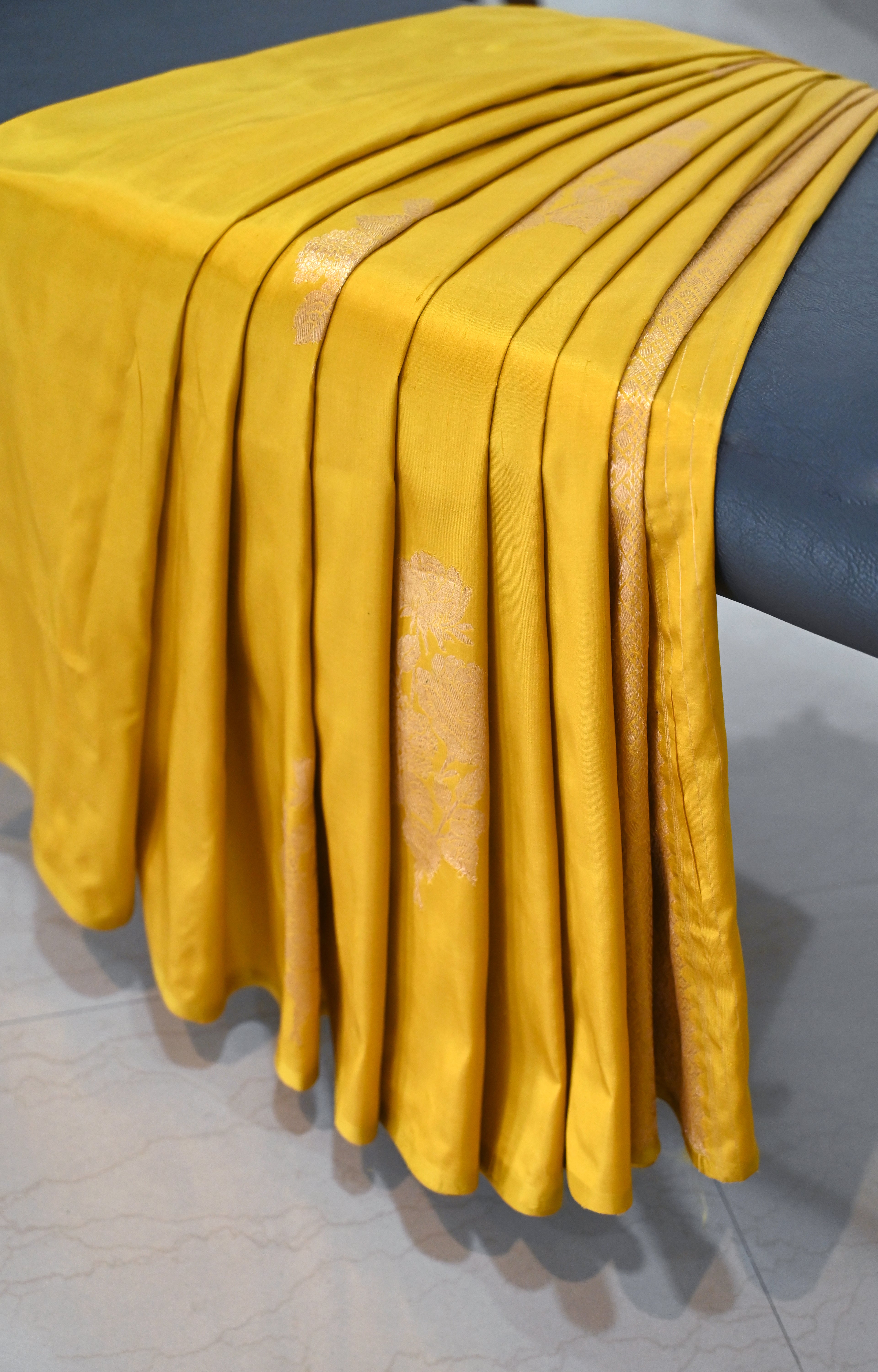 Pure Banarasi katan Silk Saree without border